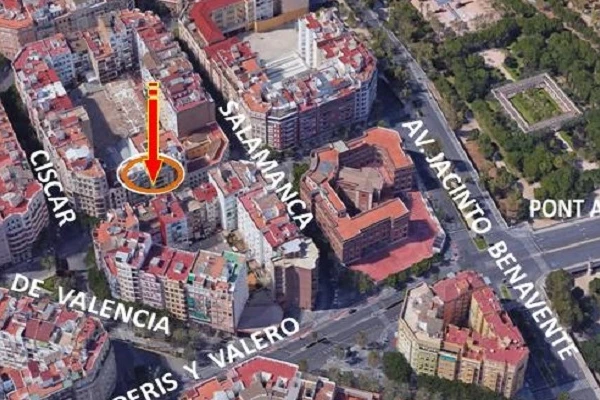  Carrer Mestre Racional / L'Eixample - València