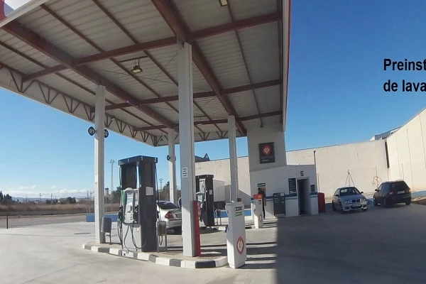VENTA / ESTACION DE SERVICIO  LOW COST / POLIGONO INDUSTRIAL DE CATARROJA