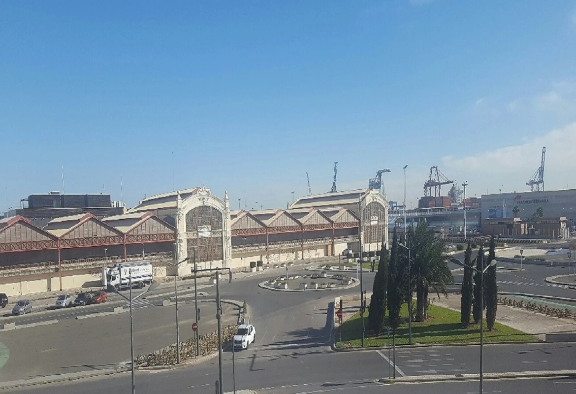 Planta completa de oficinas Edificio Emblematico Puerto de Valencia